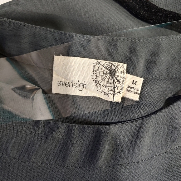 EVERLEIGH PULLOVER TOP - Picture 2 of 14